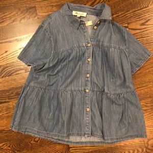 NEVER WORN madewell denim button up shirt